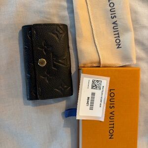 Louis Vuitton empreinte 6 key ring holder